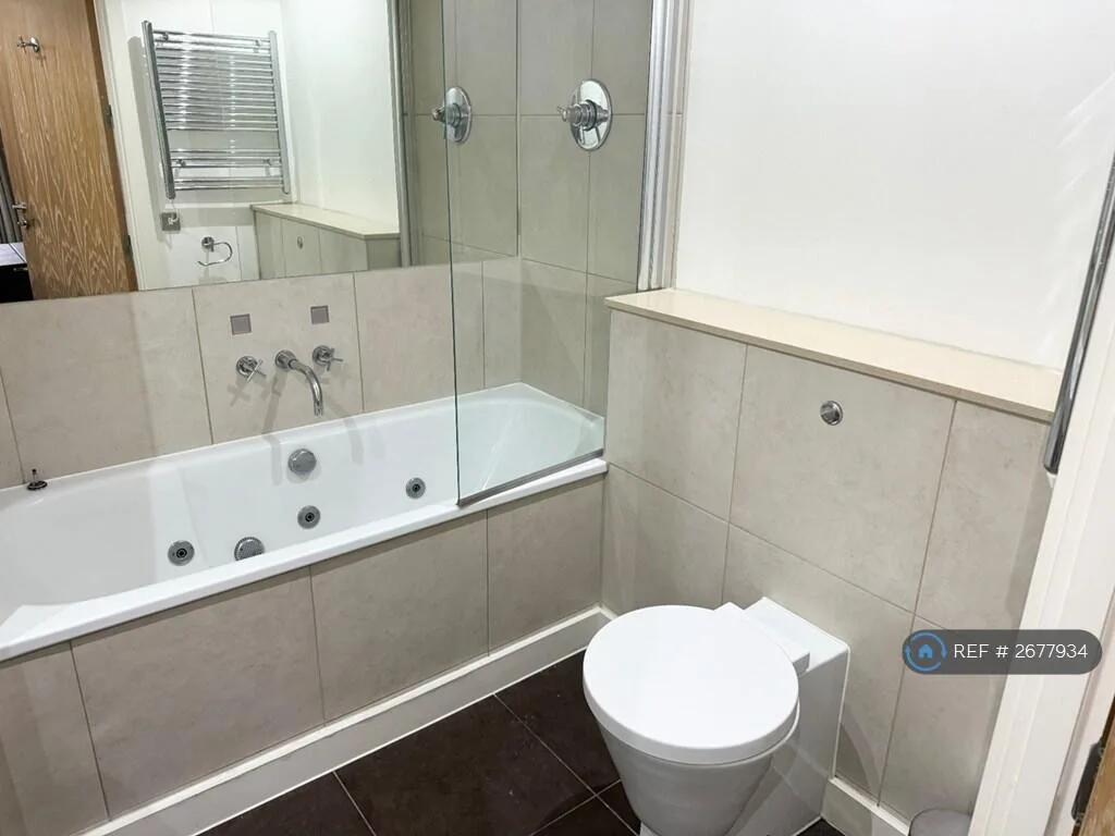 2 bedroom penthouse for rent