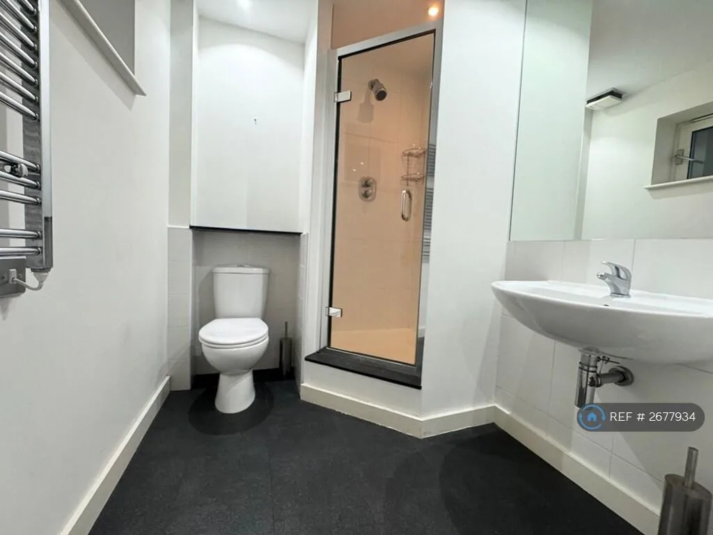 2 bedroom penthouse for rent