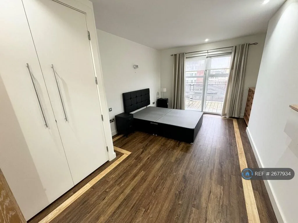 2 bedroom penthouse for rent