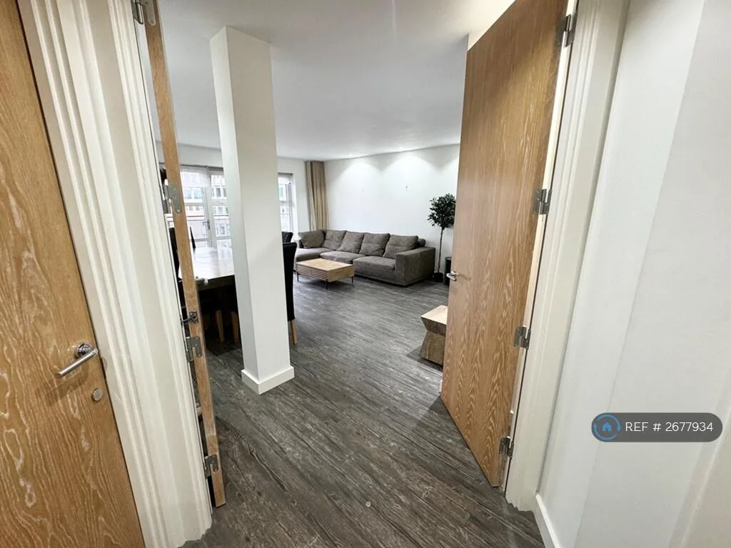 2 bedroom penthouse for rent