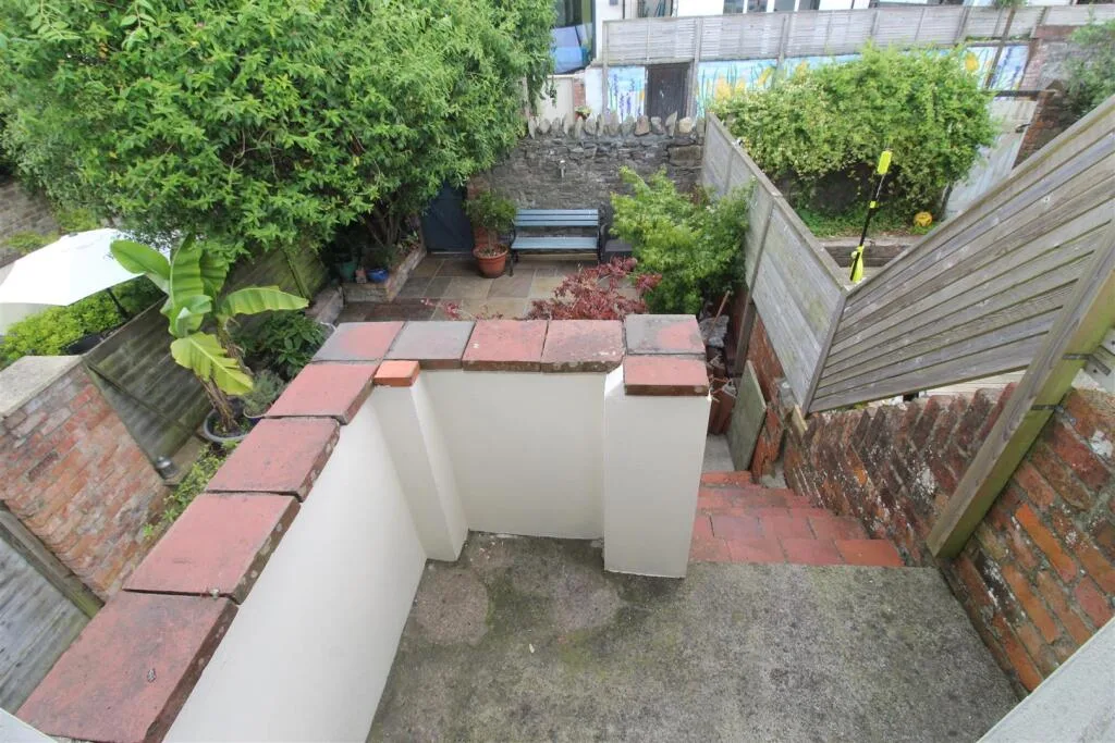 1 bedroom house for rent