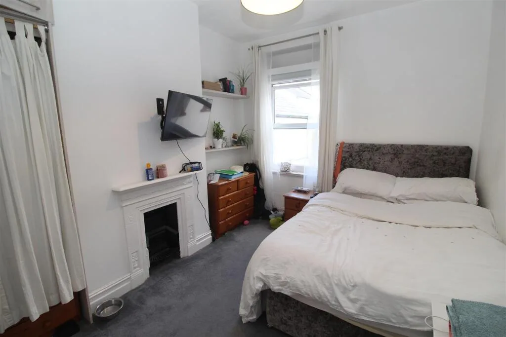 1 bedroom house for rent