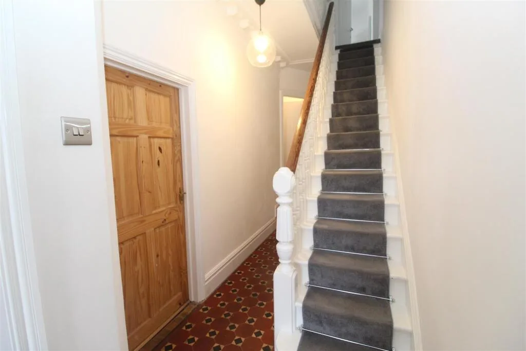 1 bedroom house for rent