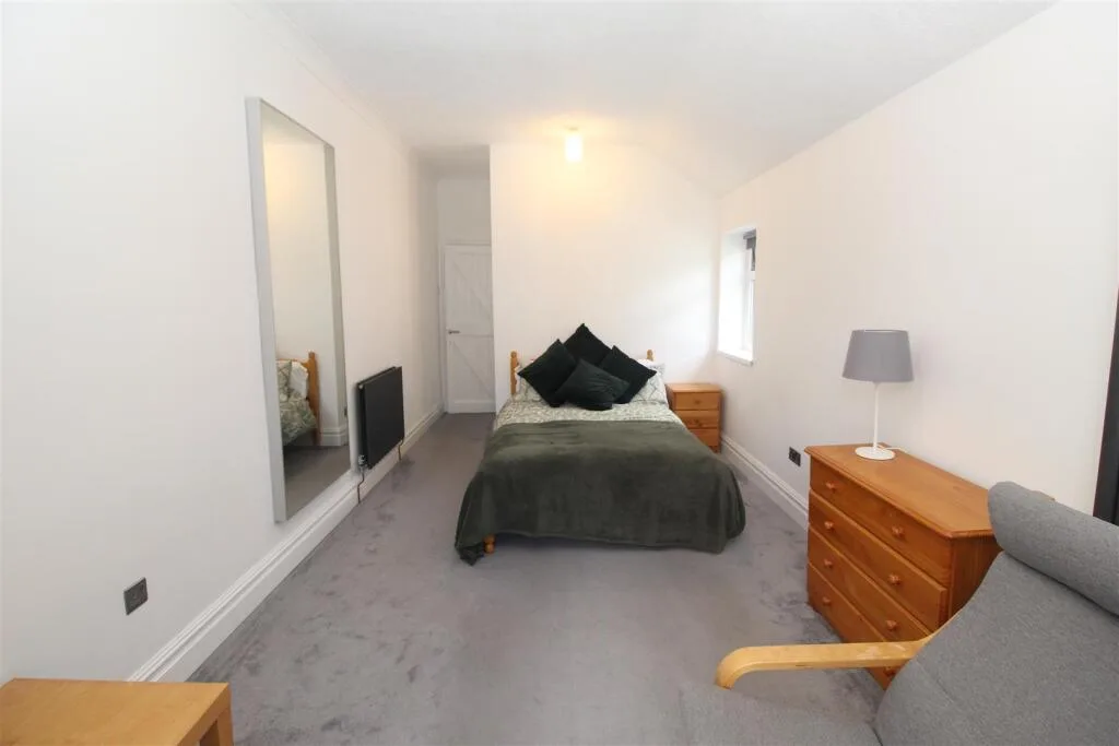 1 bedroom house for rent