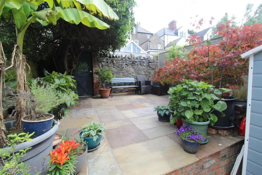 1 bedroom house for rent