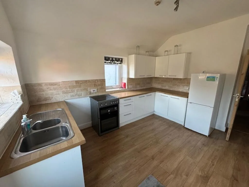 3 bedroom flat for rent