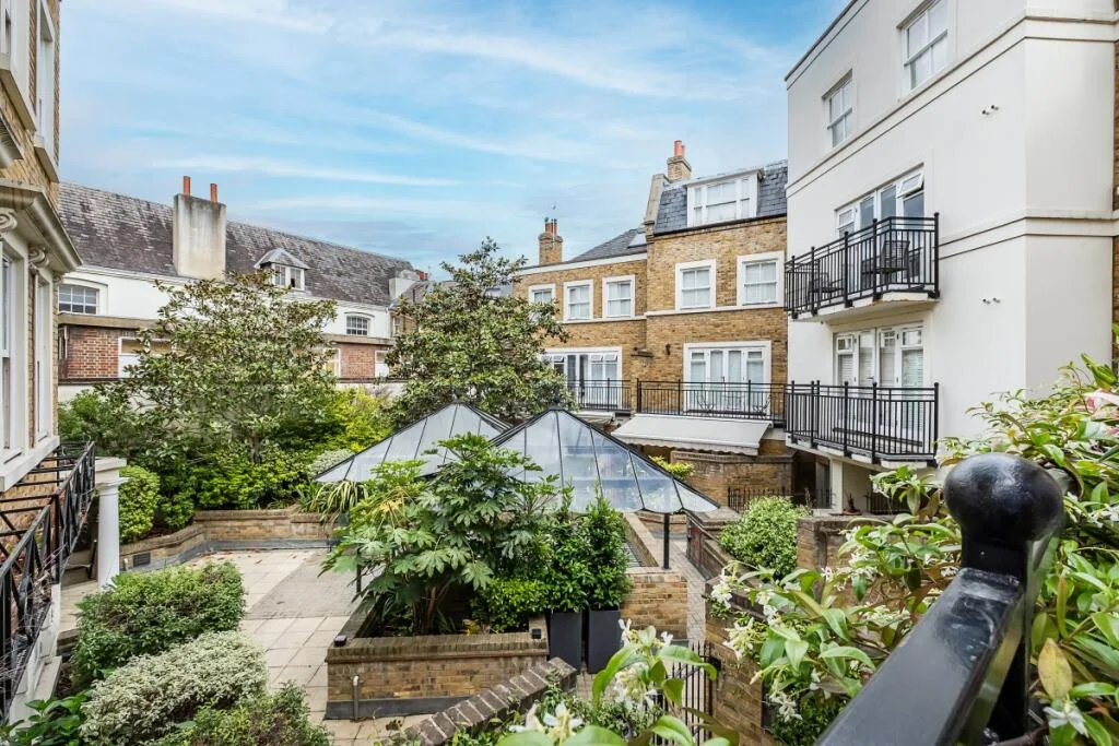 4 bedroom terraced house for rent
