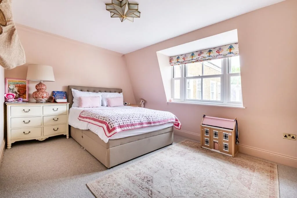 4 bedroom terraced house for rent