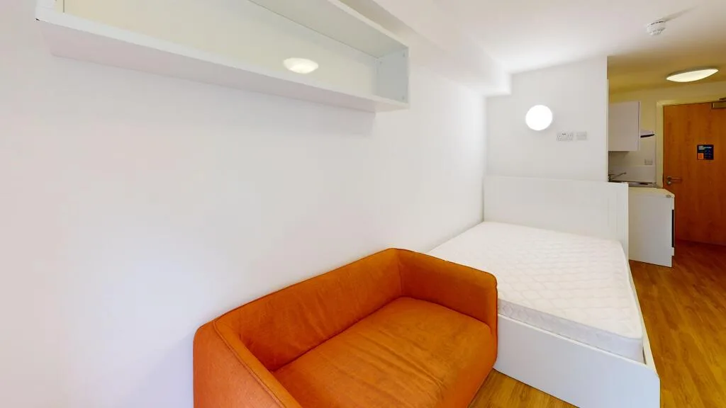 Studio flat for rent