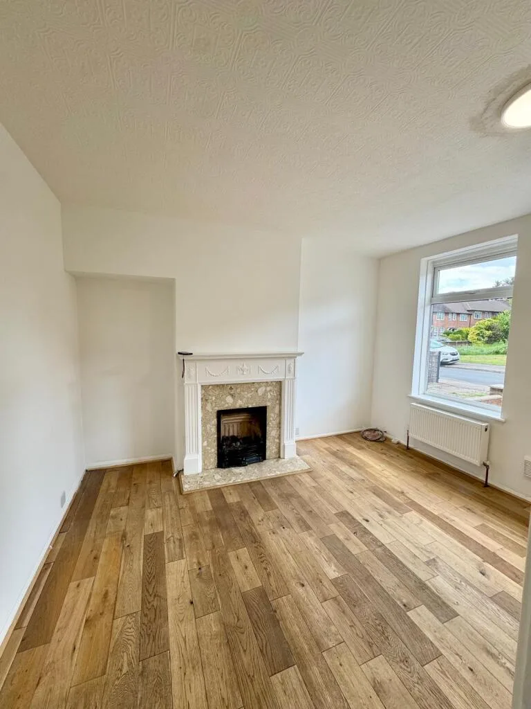 3 bedroom end of terrace house for rent