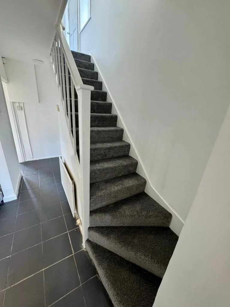 3 bedroom end of terrace house for rent