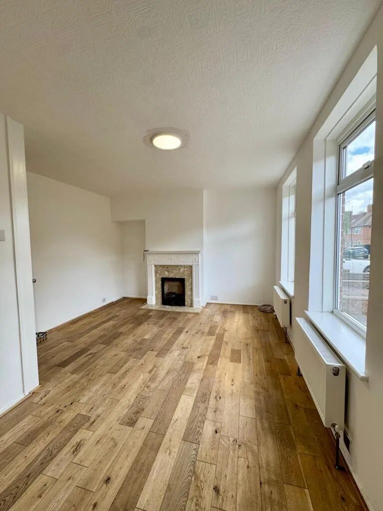 3 bedroom end of terrace house for rent