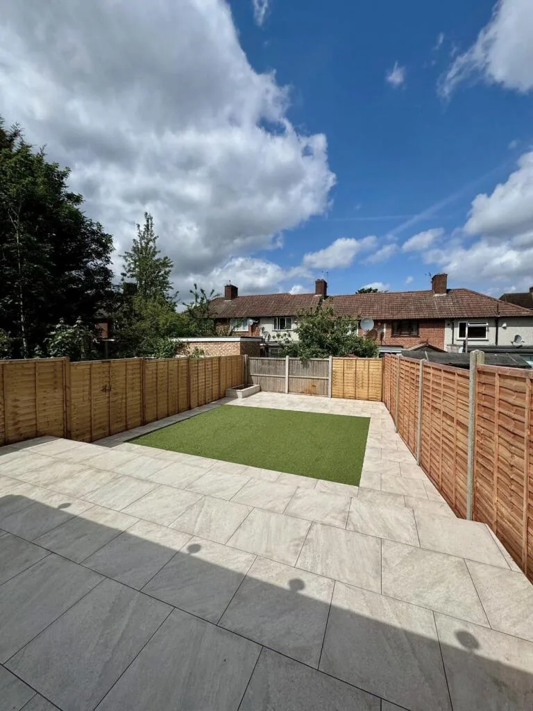 3 bedroom end of terrace house for rent