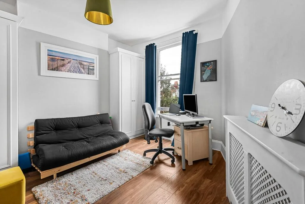 3 bedroom maisonette for rent