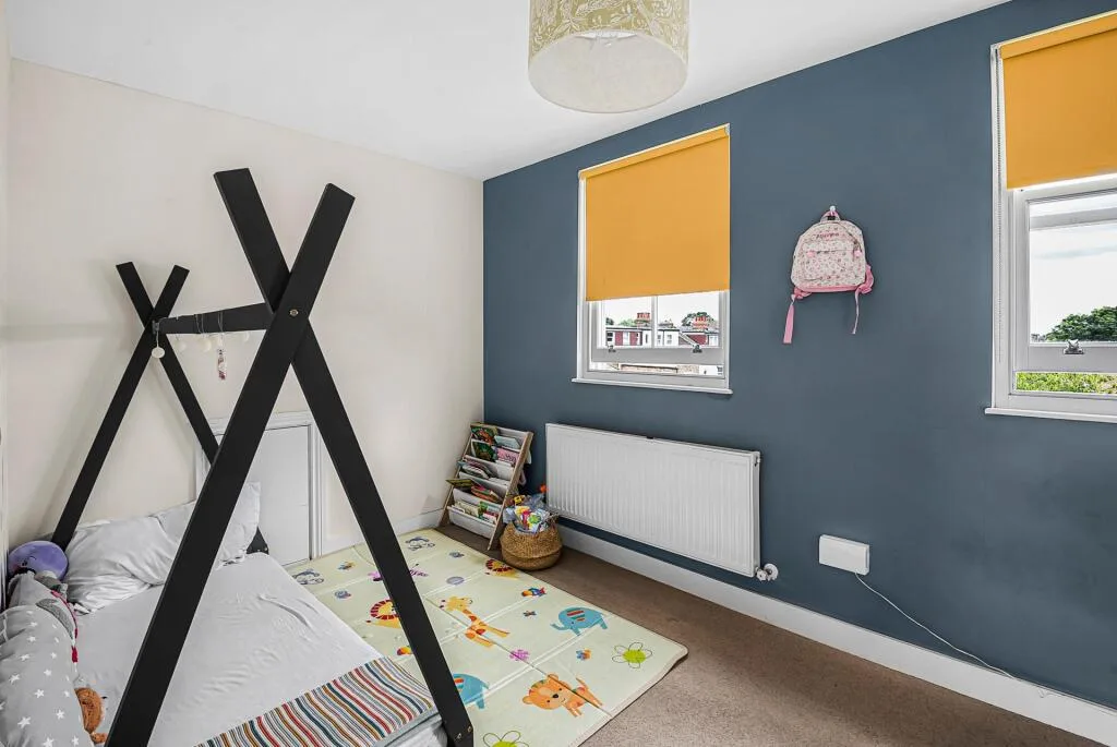 3 bedroom maisonette for rent