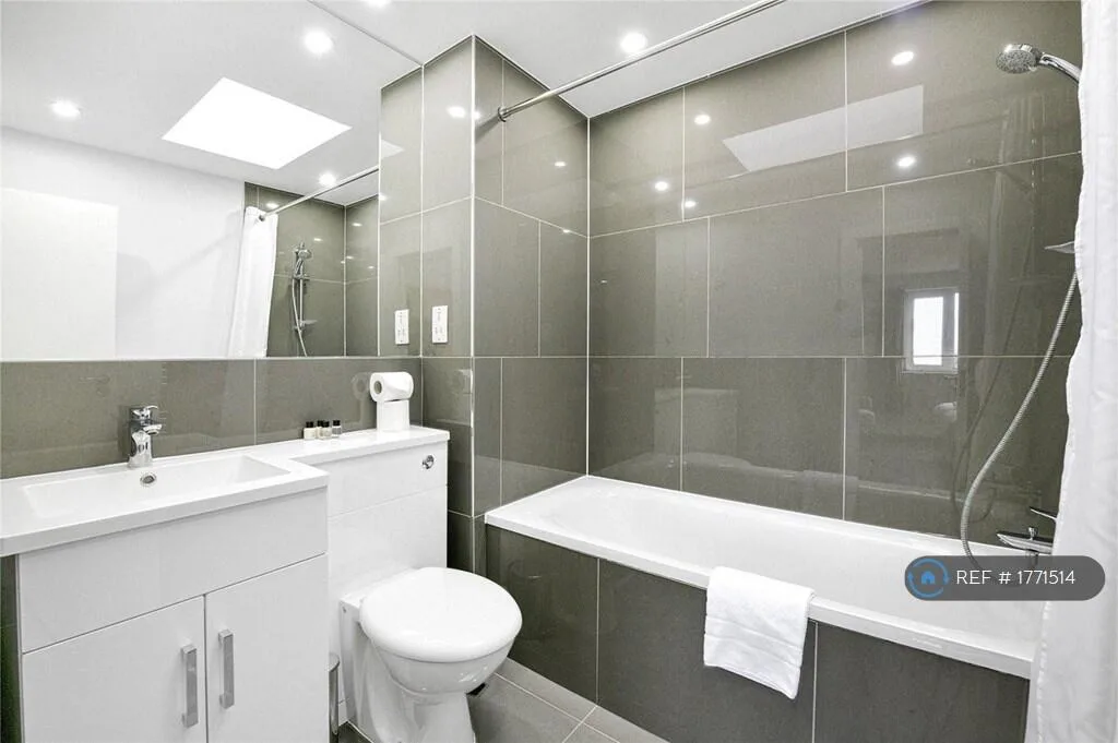 2 bedroom penthouse for rent