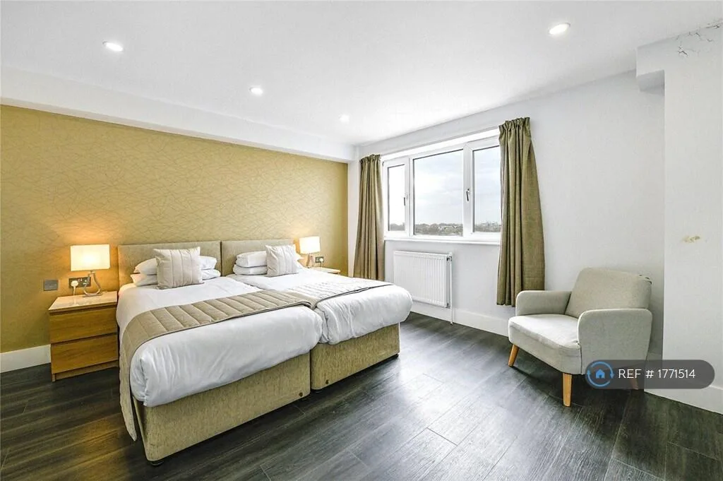 2 bedroom penthouse for rent