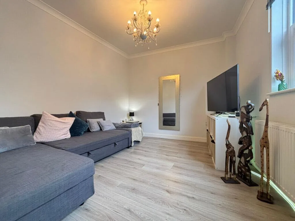 2 bedroom flat for rent