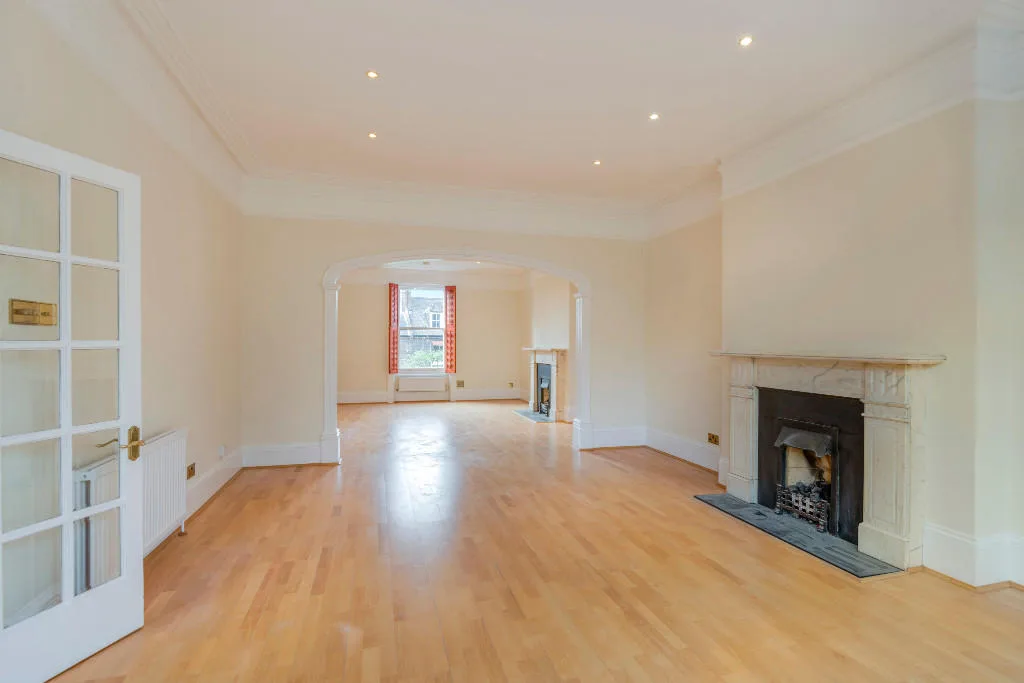 3 bedroom maisonette for rent