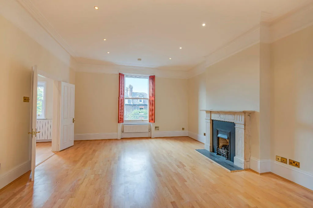 3 bedroom maisonette for rent