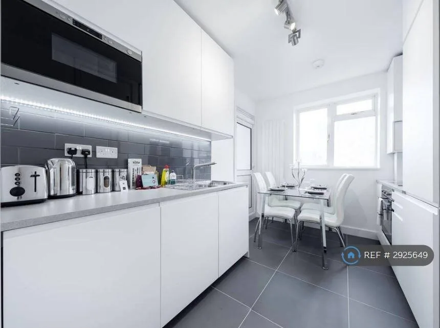 4 bedroom flat for rent
