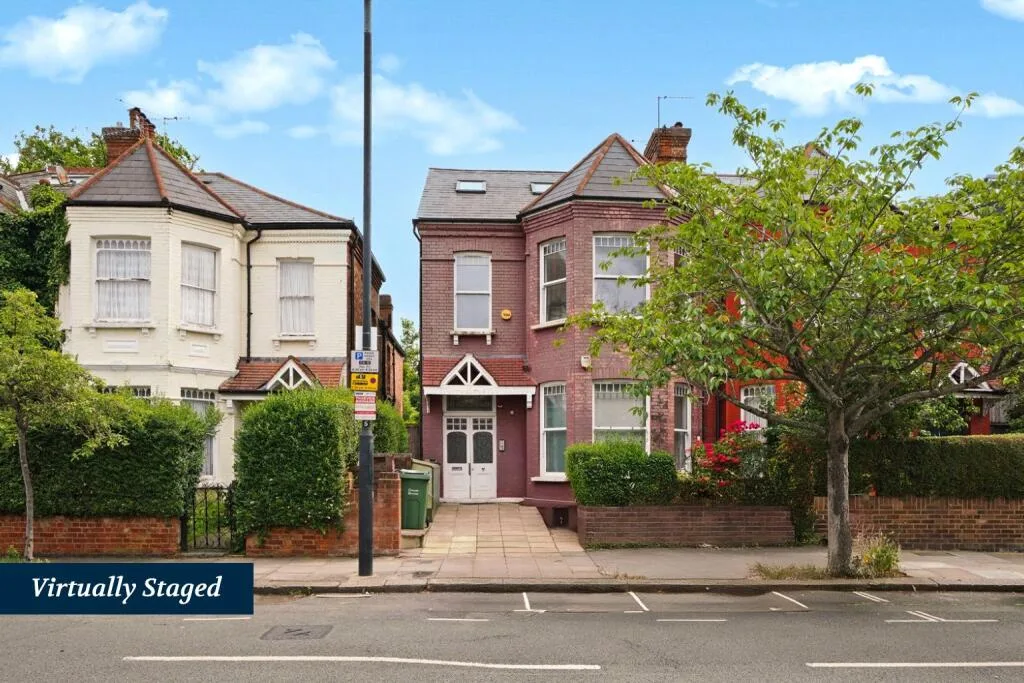 3 bedroom flat for rent