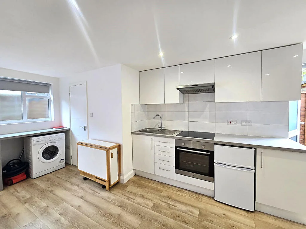 Studio flat for rent