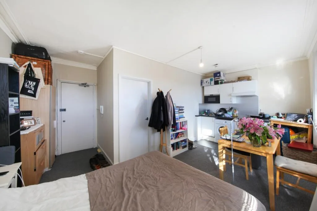 Studio flat for rent