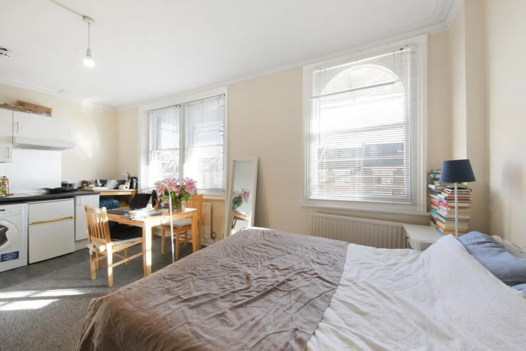 Studio flat for rent