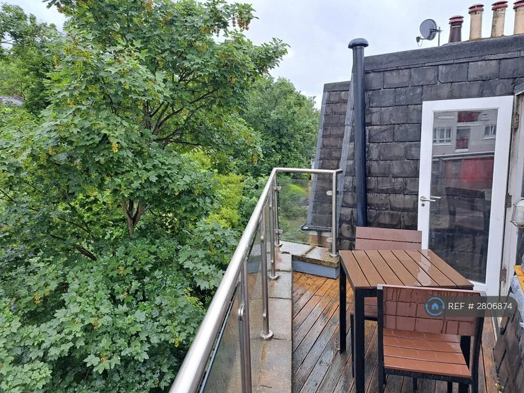 4 bedroom maisonette for rent