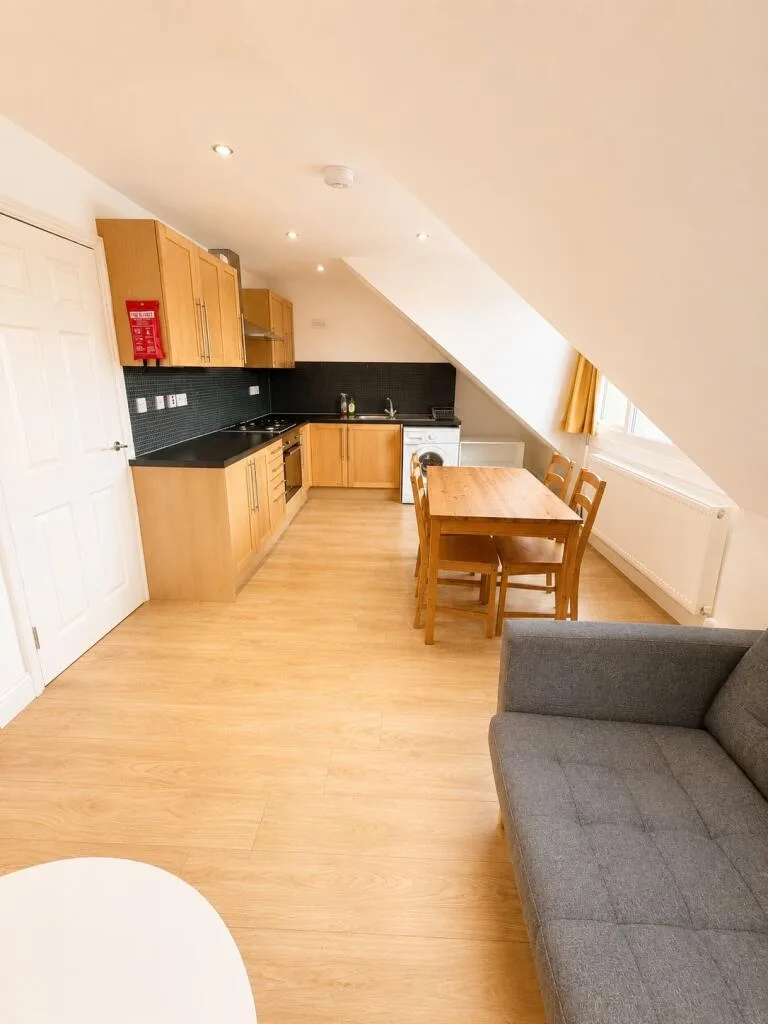 2 bedroom flat for rent