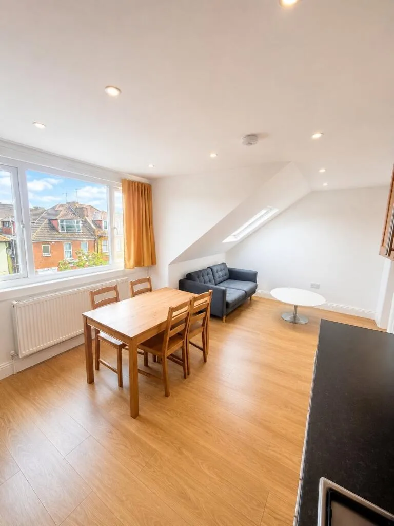 2 bedroom flat for rent