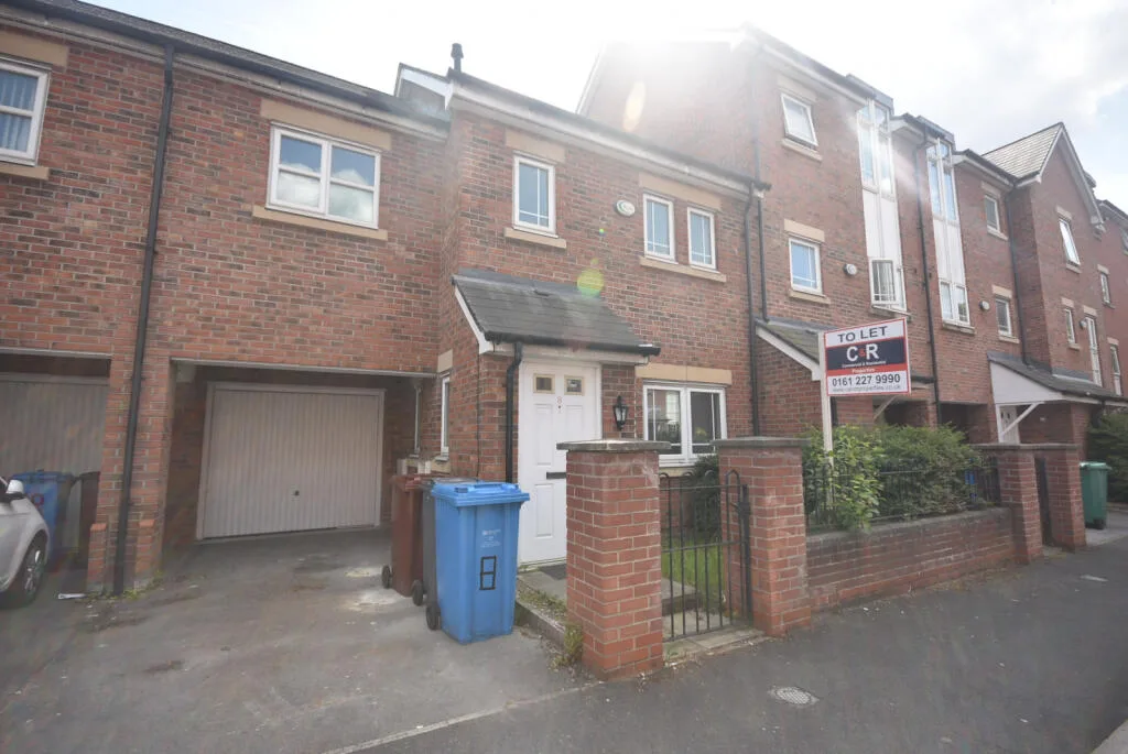 4 bedroom terraced house for rent