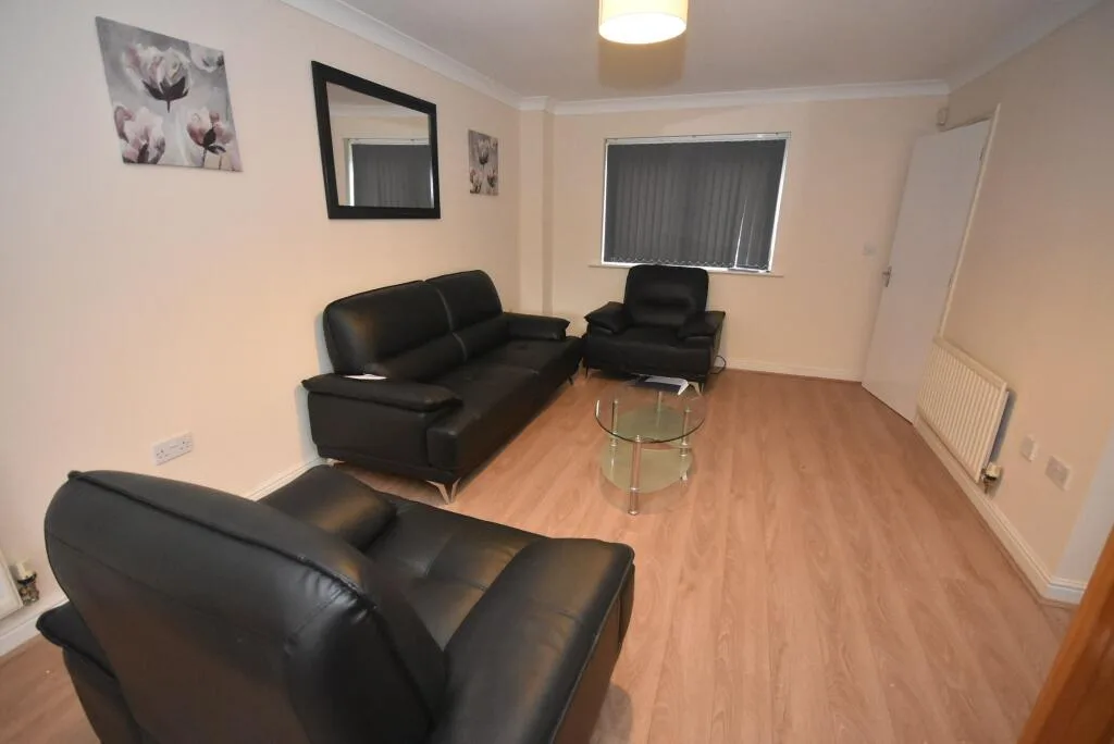 4 bedroom terraced house for rent
