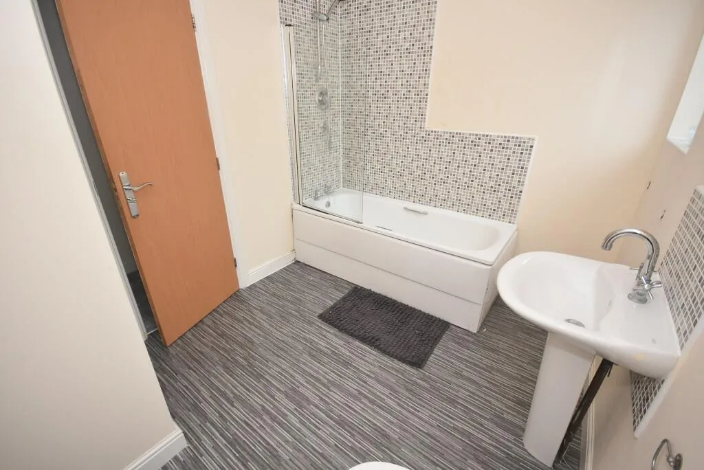 4 bedroom terraced house for rent