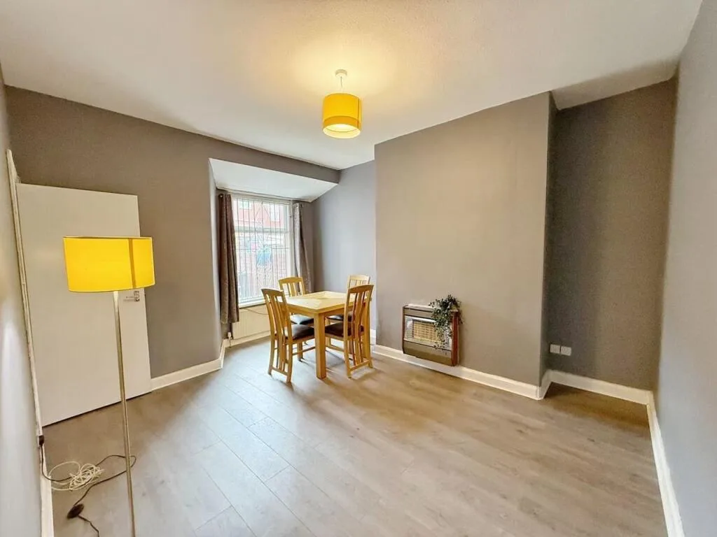 4 bedroom terraced house for rent