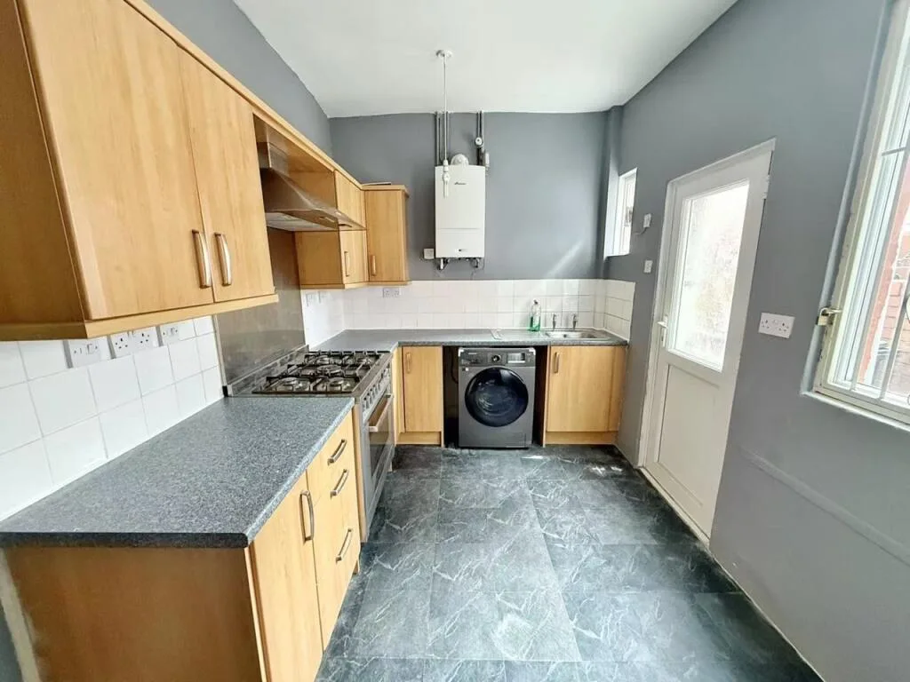 4 bedroom terraced house for rent