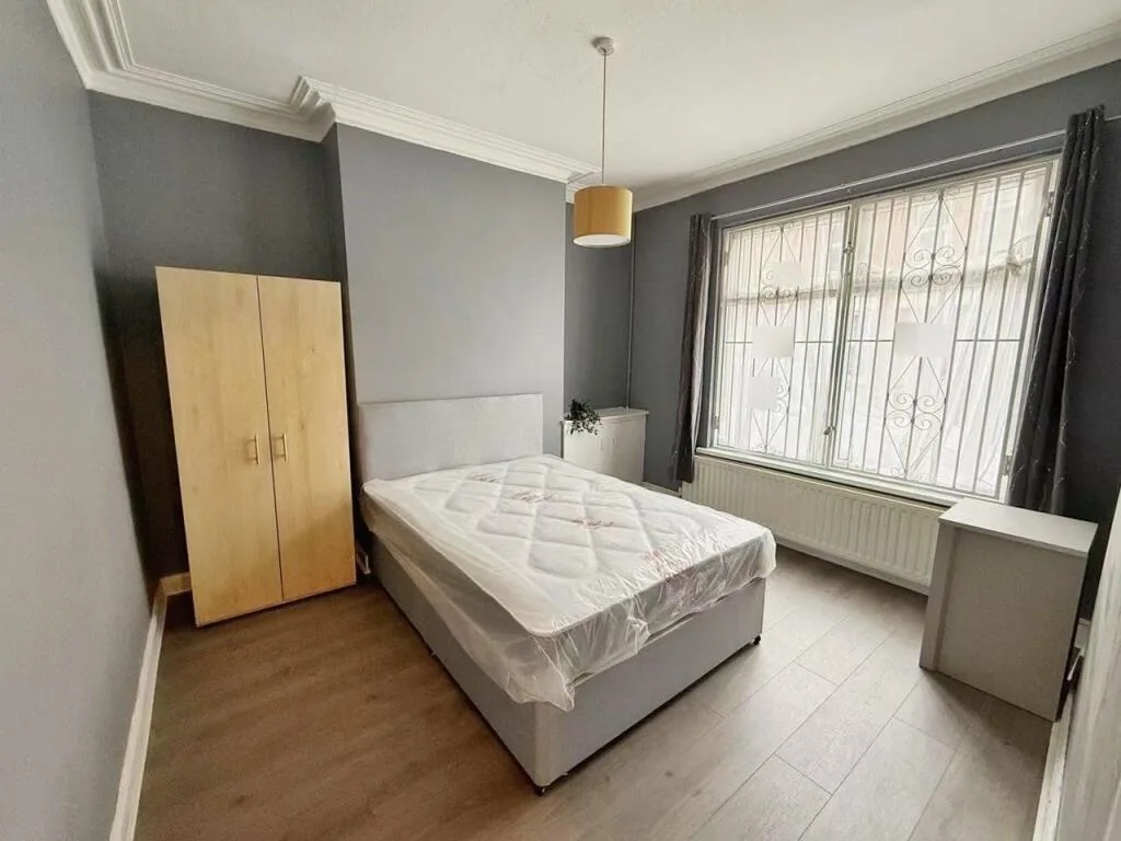 4 bedroom terraced house for rent