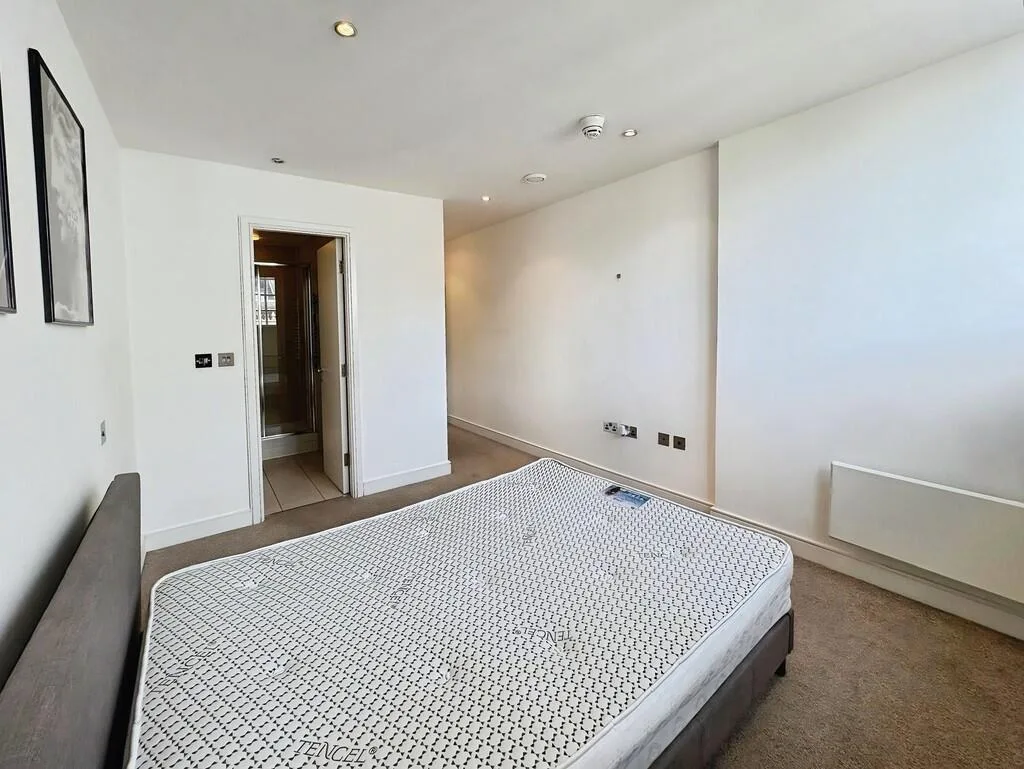 2 bedroom penthouse for rent