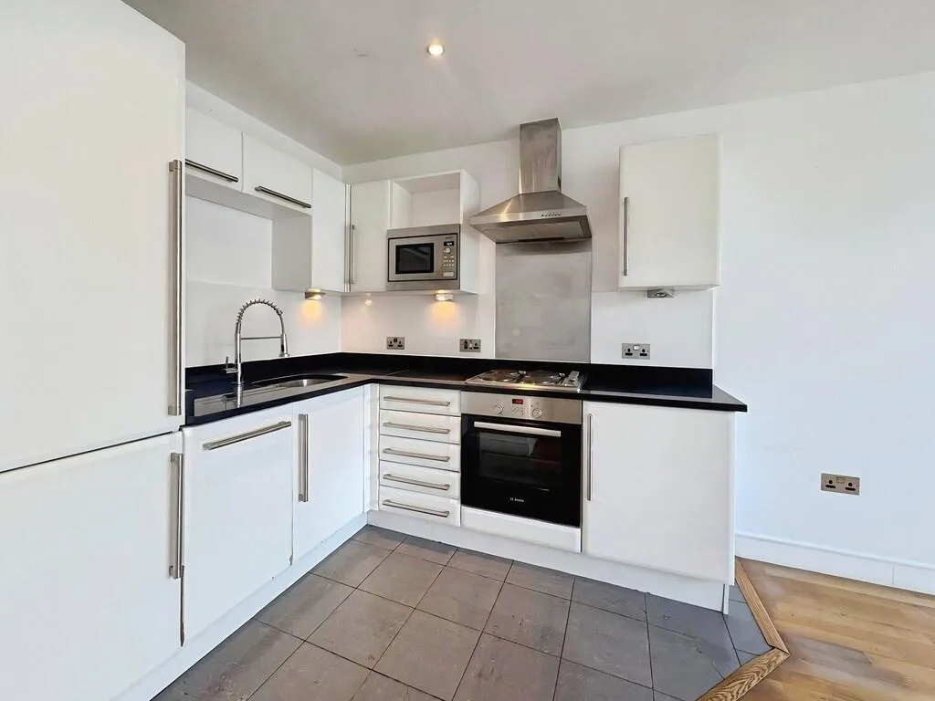 2 bedroom penthouse for rent