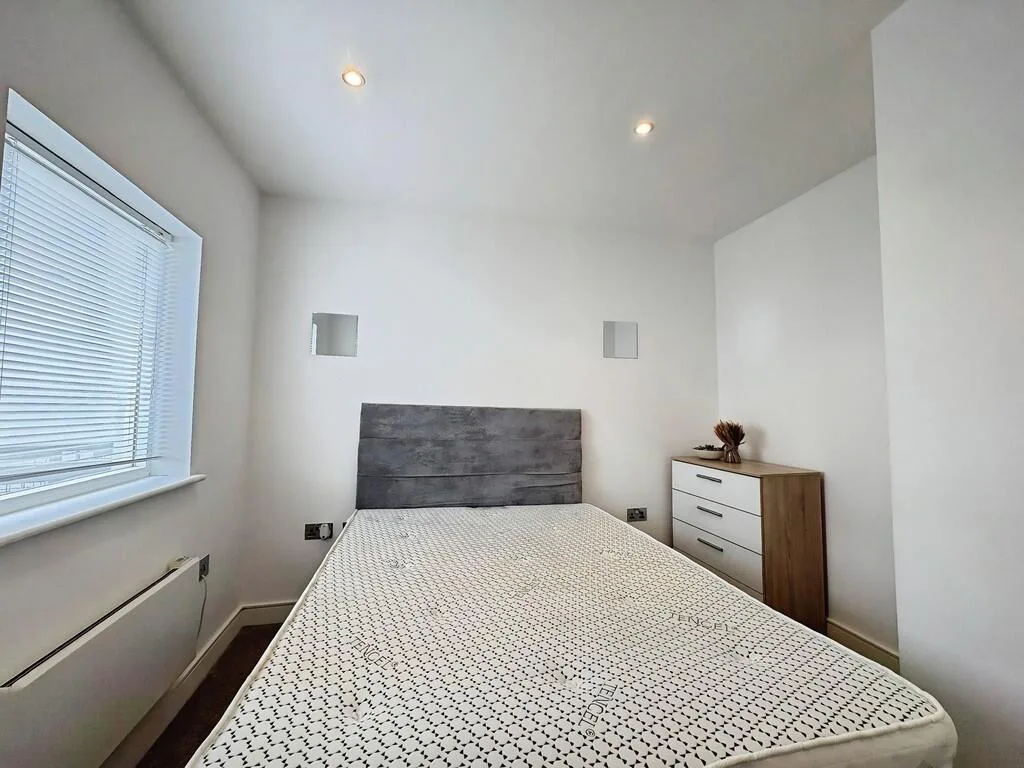2 bedroom penthouse for rent