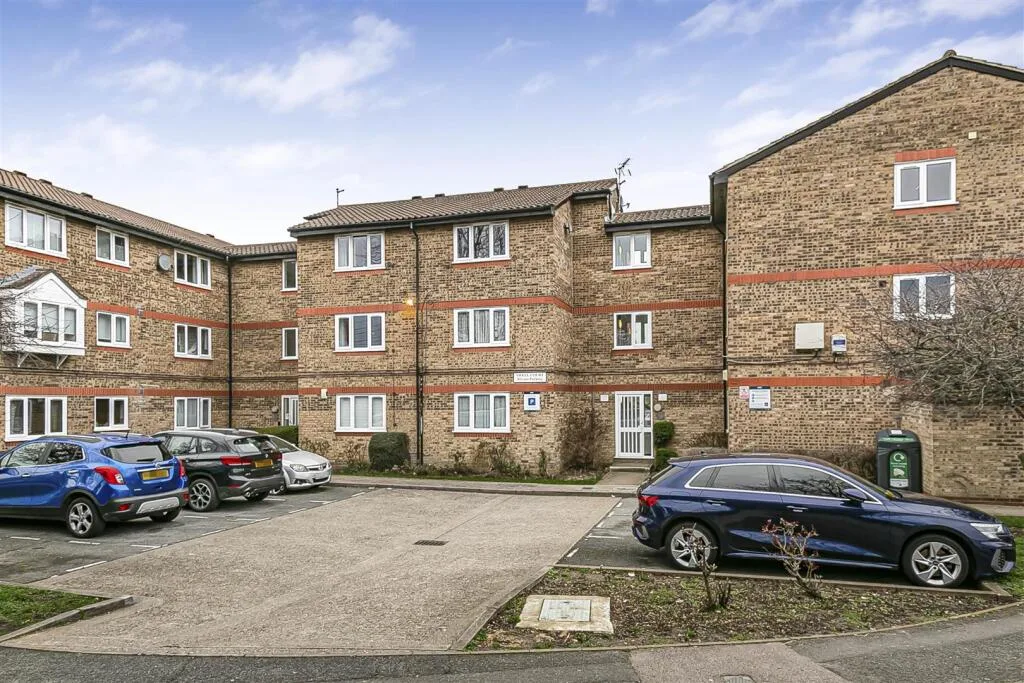 1 bedroom ground floor flat for rent