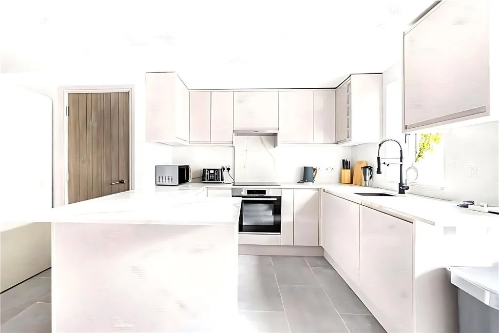4 bedroom apartment for rent