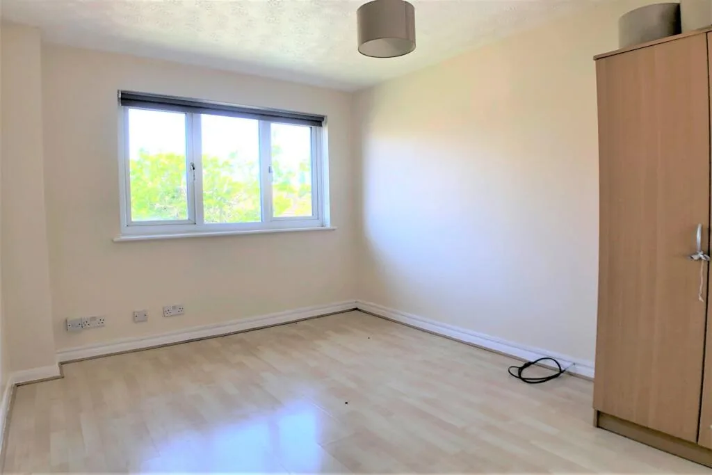 2 bedroom house for rent