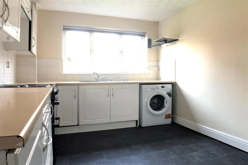 2 bedroom house for rent