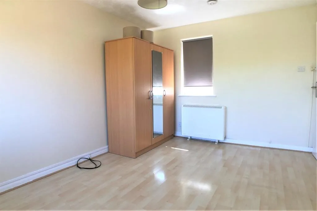 2 bedroom house for rent