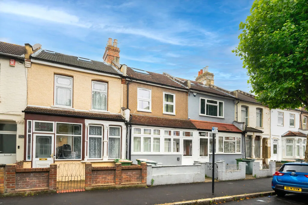 4 bedroom terraced house for rent