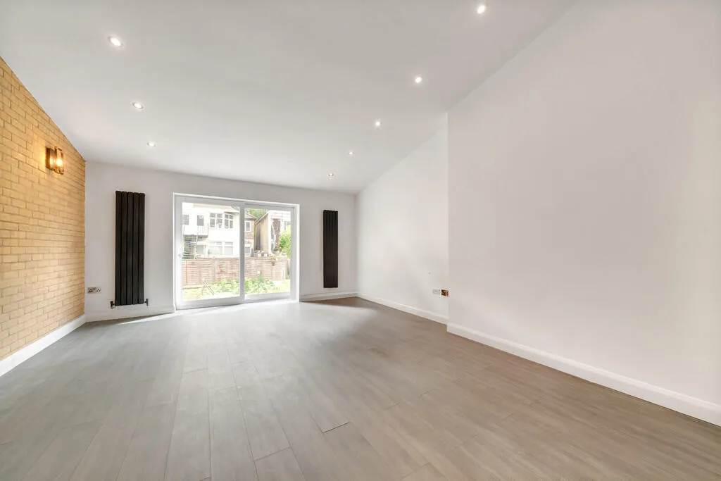 4 bedroom terraced house for rent