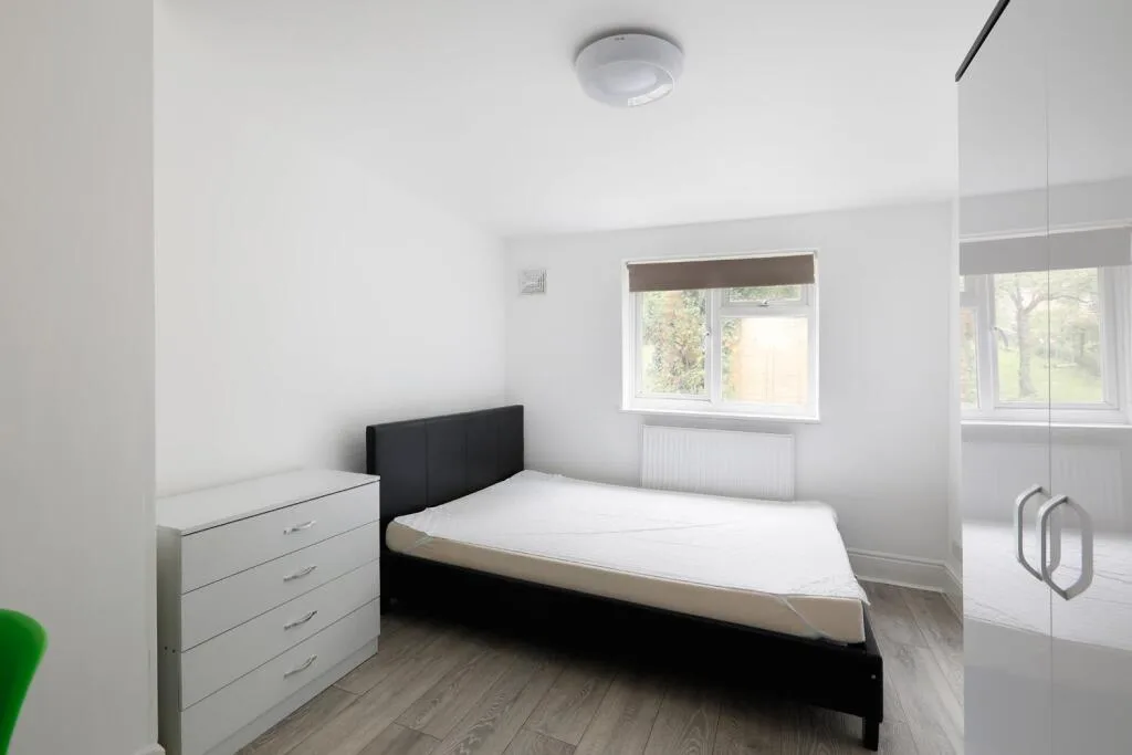 6 bedroom terraced house for rent