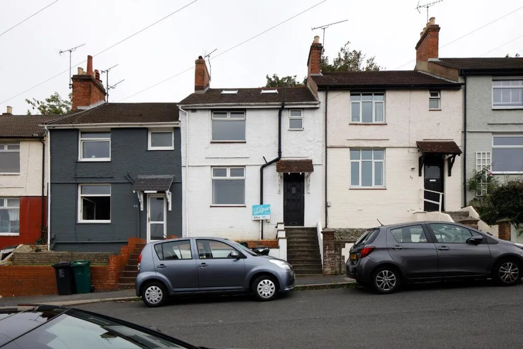 6 bedroom terraced house for rent